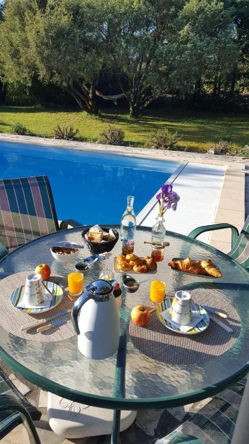 Le Kalarino Bed and Breakfast Saint-Remeze Eksteriør billede
